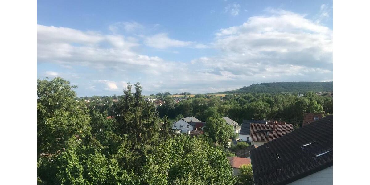 Helle 2-Zimmer DG Wohung 2 zimmer