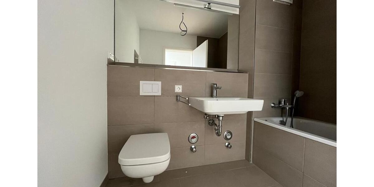 Etagenwohnung Bad Friedrichshall - 4 Zimmer, 136 m&sup2;, 1.866&euro; | Angebot:26068585