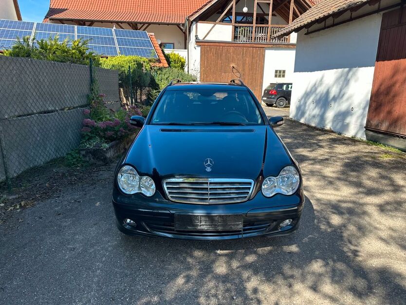 Mercedes-Benz C 200 241.901 km 2.799 € Siegelsbach 74936