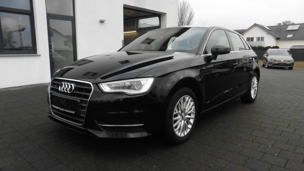 Audi A3 87.800 km 16.200 &euro; Bad-Friedrichshall 74177