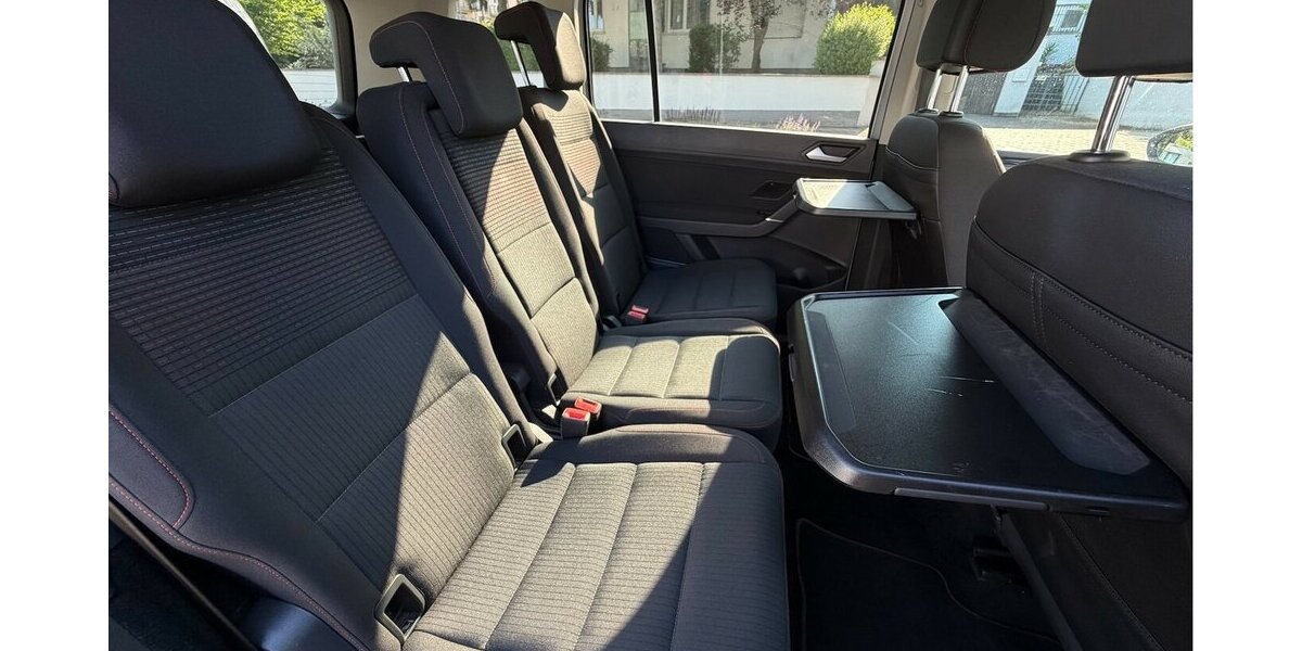 VW Touran Sound BMT/Start-Stopp Navi ACC 157.000 km 10.990 &euro; Neckarsulm 74172