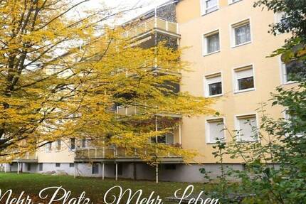 WUNDERSCHÖNE GROßZÜGIGE 4 ZIMMER WOHNUNG MIT BLICK INS GRÜNE 4 zimmer