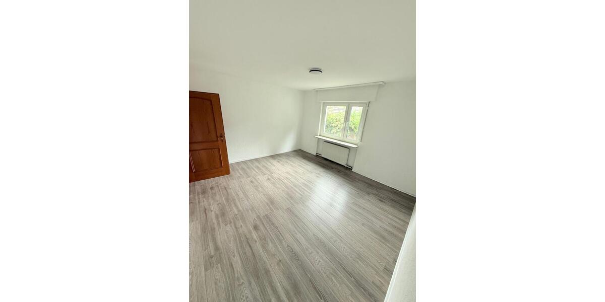 Hochparterre Ludwigsburg Eglosheim - 2 Zimmer, 84 m&sup2;, 1.100&euro; | Angebot:26574196