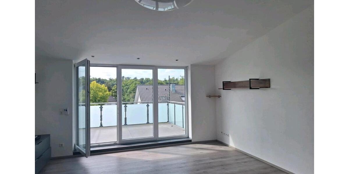 Dachgeschoßwohnung Oedheim - 4 Zimmer, 105 m&sup2;, 1.600&euro; | Angebot:24554516