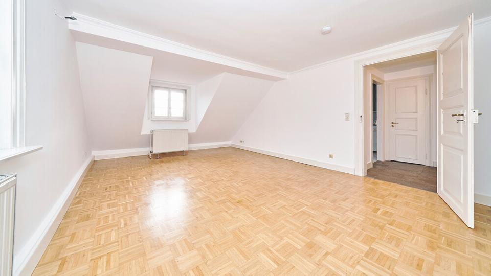 Dachgeschoßwohnung Bietigheim-Bissingen Bissingen - 3 Zimmer, 80 m&sup2;, 1.000&euro; | Angebot:25162024