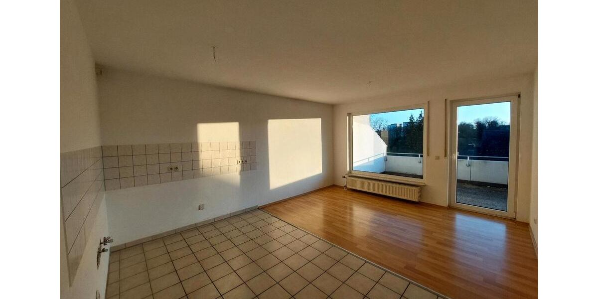 Erdgeschoßwohnung Marbach am Neckar - 4 Zimmer, 121 m&sup2;, 1.290&euro; | Angebot:26385529