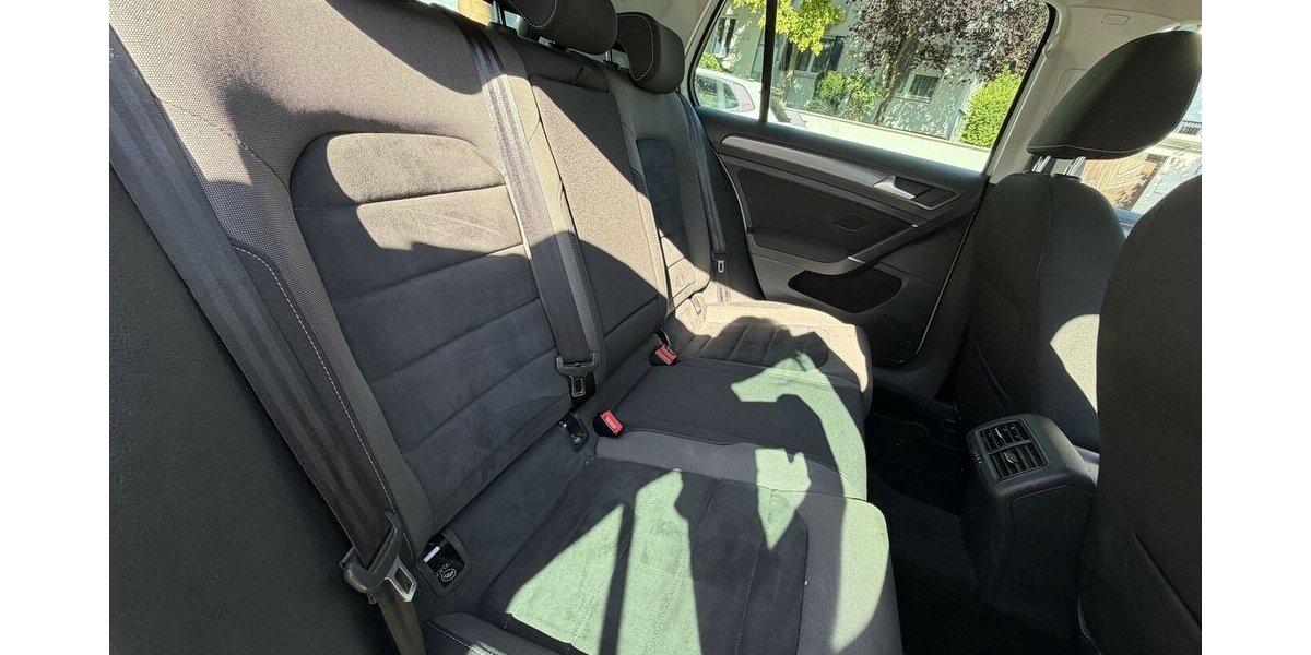 VW Golf VII Lim. 1.4 TSI DSG Comfortline ACC 140.000 km 11.900 &euro; Neckarsulm 74172