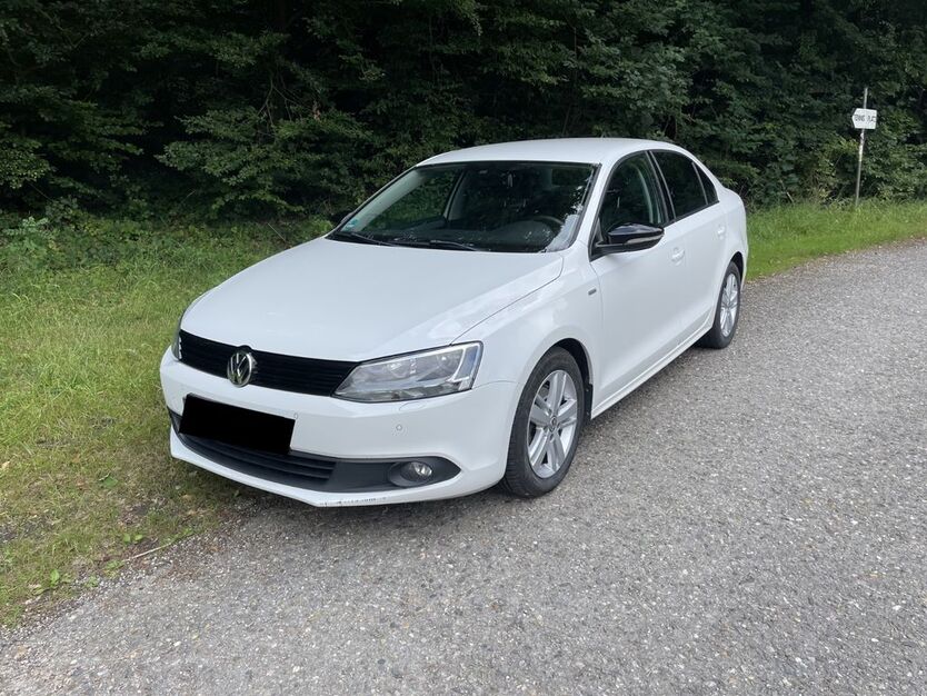 VW Jetta 151.500 km 7.490 € Haßmersheim 74855