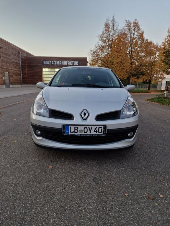 Renault Clio 143.000 km 2.400 € Markgröningen 71706