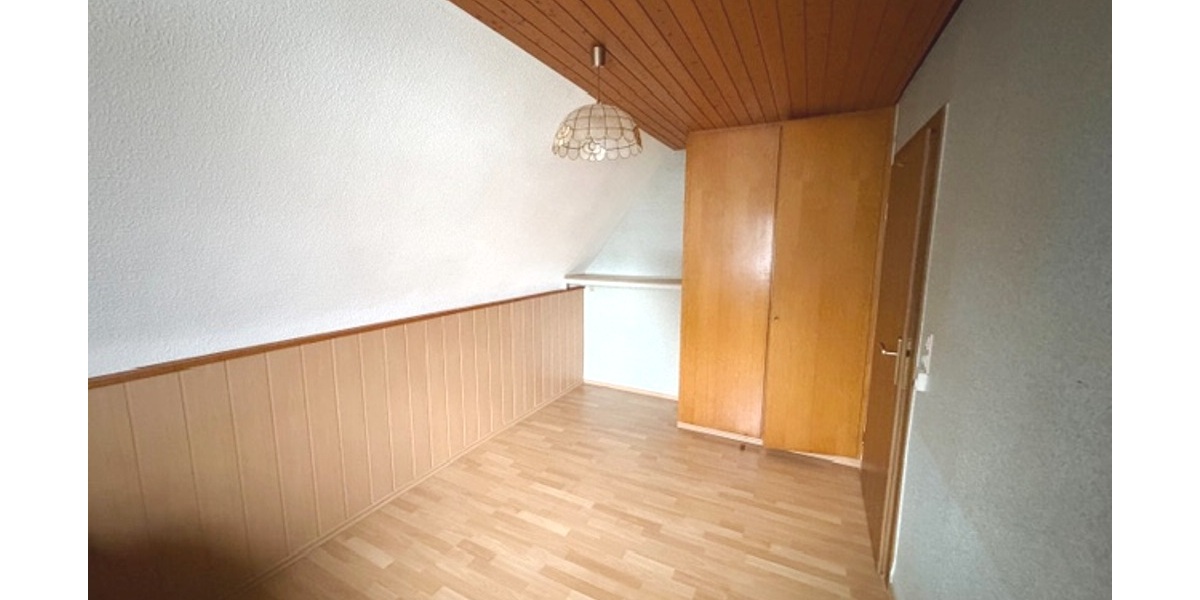 Einfamilienhaus mit Modernisierungsbedarf in zentraler Lage von Marbach 5.5 zimmer