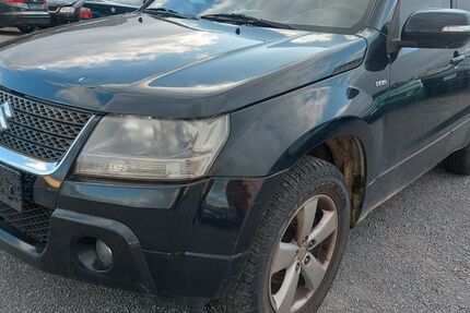 Suzuki Grand Vitara 300.000 km 1.800 &euro; Bretzfeld-Schwabbach 74626