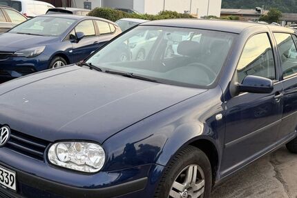 VW Golf 219.000 km 1.250 &euro; Gundelsheim 74831