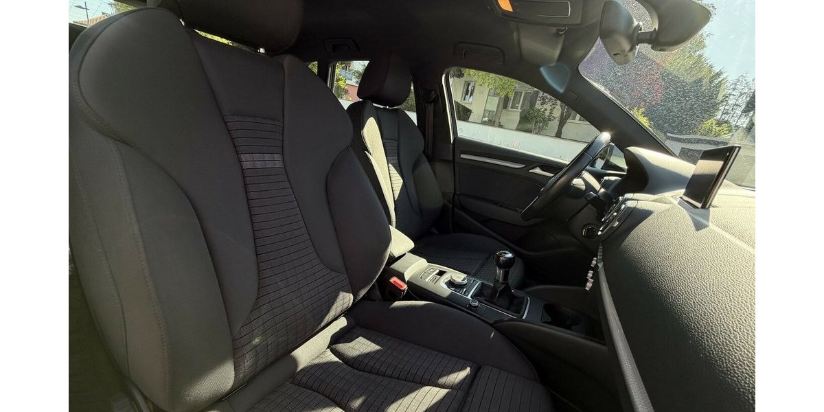 Audi A3 1.6 TDI S line Navi Xenon 107.000 km 12.990 &euro; Neckarsulm 74172