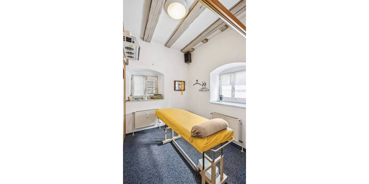 Etagenwohnung Ludwigsburg Oßweil - 3 Zimmer, 100 m&sup2;, 299.000&euro; | Angebot:24113627