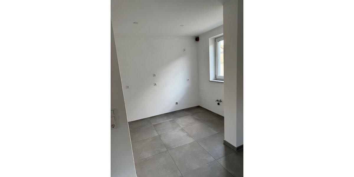 Erdgeschoßwohnung Oedheim - 1 Zimmer, 85 m&sup2;, 900&euro; | Angebot:26456395