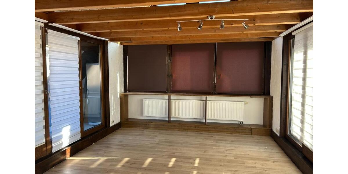 3-Zimmer-Dachgeschosswohnung mit 2 Balkonen in Markgröningen 3 zimmer