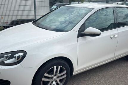 VW Golf 180.642 km 5.599 &euro; Löchgau 74369