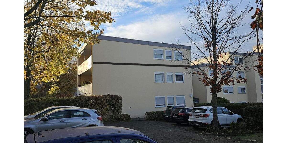 Schöne gemütliche Wohnung in sehr ruhiger Sackgassen Lage mit herrlichem Ausblick. Provisionsfrei. 3 zimmer