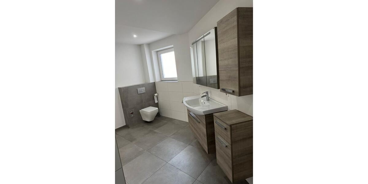 Erdgeschoßwohnung Oedheim - 1 Zimmer, 85 m&sup2;, 900&euro; | Angebot:26456395