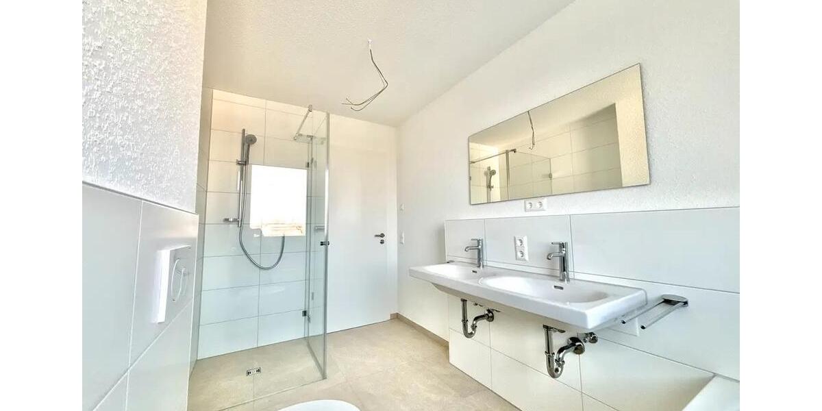 Einfamilienhaus Neuenstadt am Kocher - 4.5 Zimmer, 163 m&sup2;, 2.390&euro; | Angebot:26343857