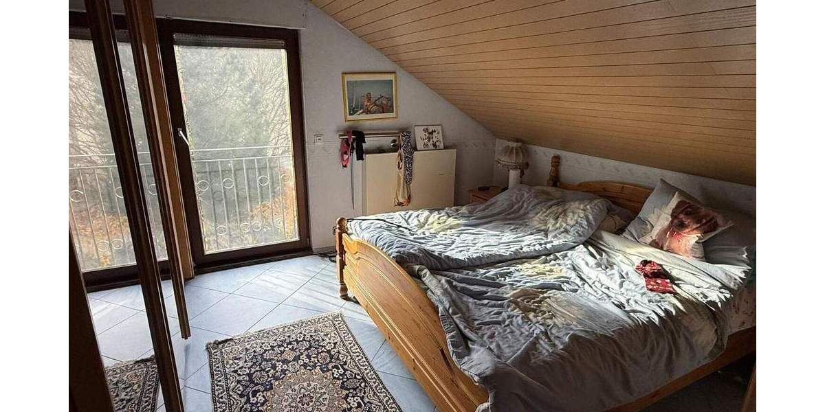 Freistehendes Einfamilienhaus mit Einliegerwohnung 7 zimmer