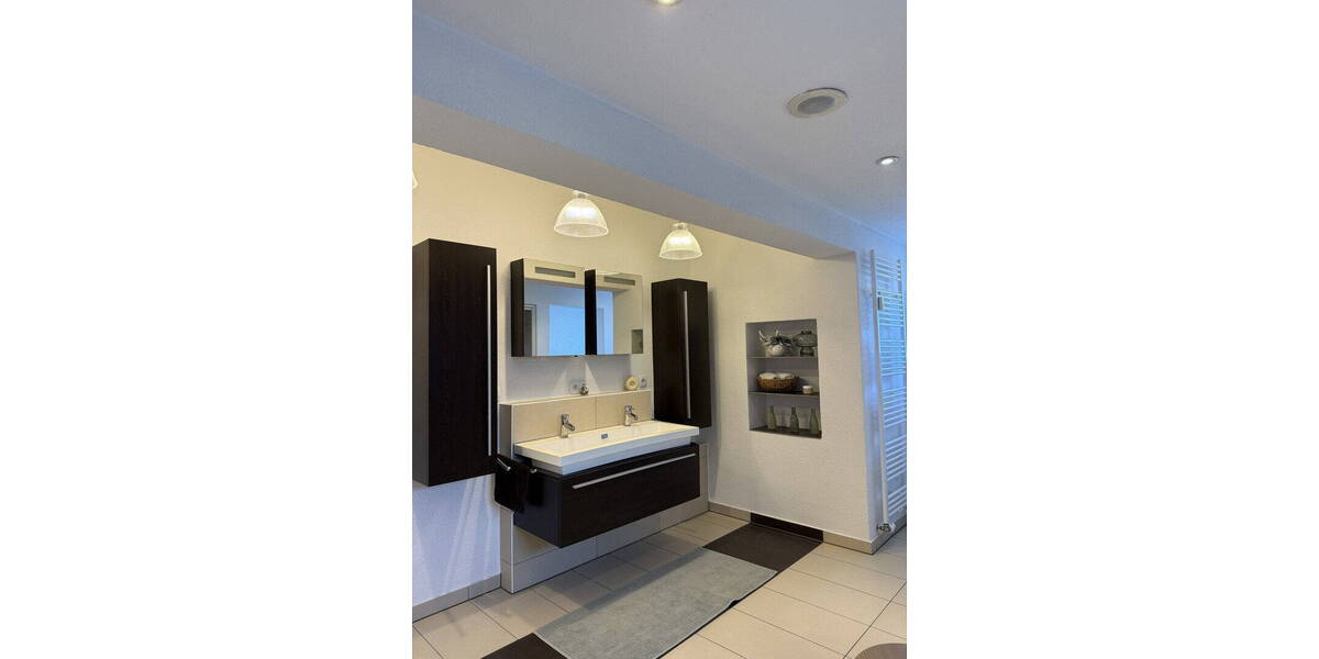 Etagenwohnung Freiberg am Neckar Heutingsheim - 4 Zimmer, 165 m&sup2;, 665.000&euro; | Angebot:26791663