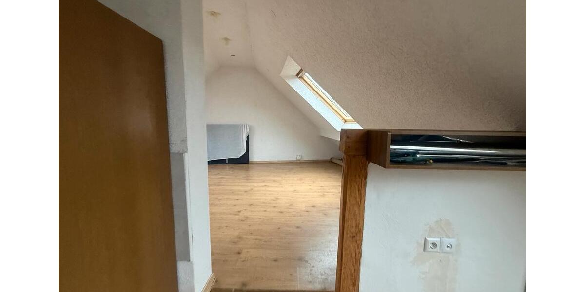 Dachgeschoßwohnung Sternenfels - 2 Zimmer, 68 m&sup2;, 550&euro; | Angebot:26569610