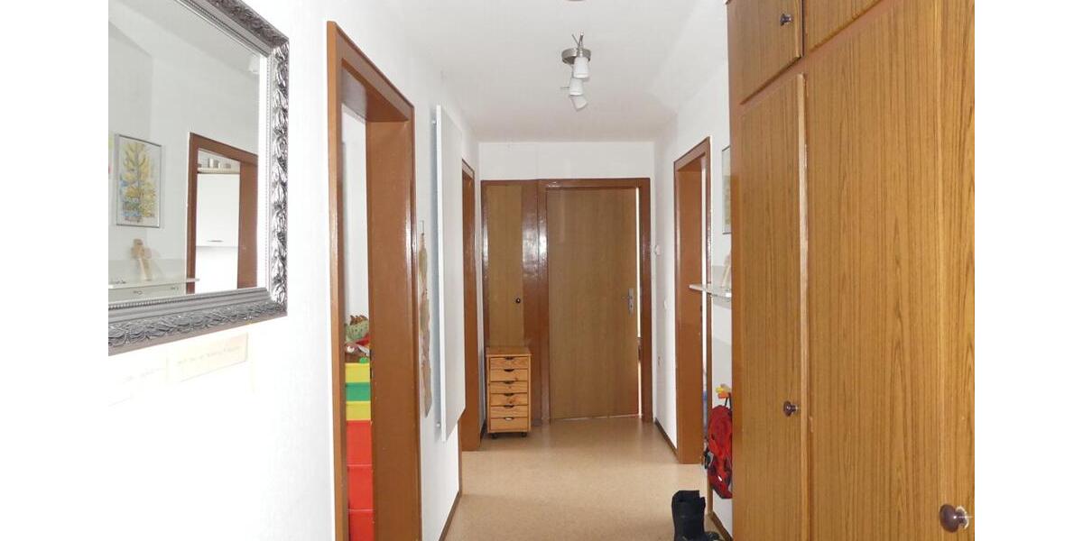 Dachgeschoßwohnung Freiberg am Neckar - 3 Zimmer, 76 m&sup2;, 760&euro; | Angebot:24751962
