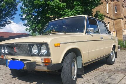Lada 1200 18.000 km 11.500 € Weinsberg 74189