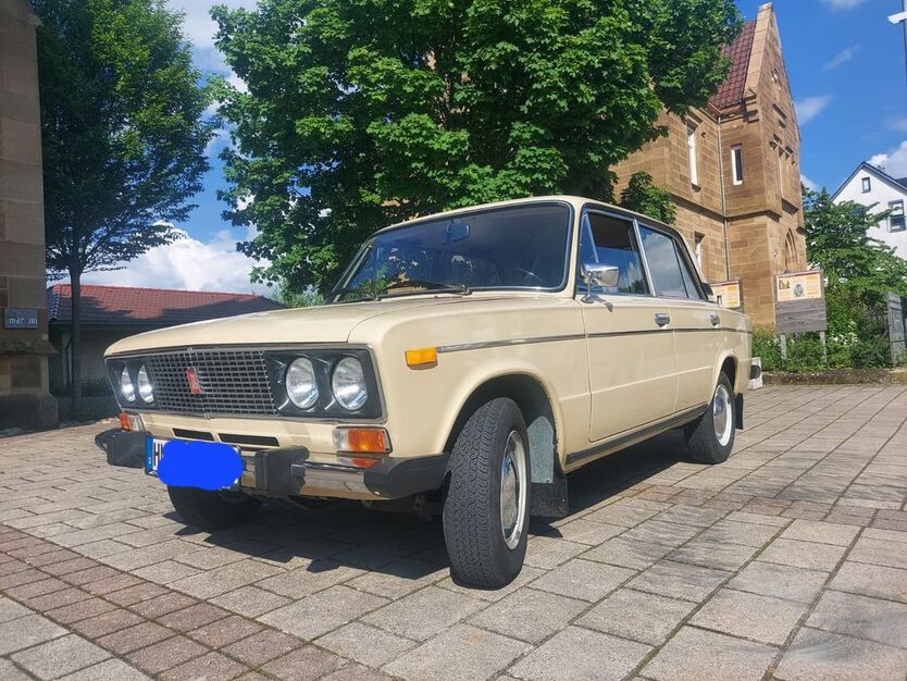 Lada 1200 18.000 km 11.500 € Weinsberg 74189