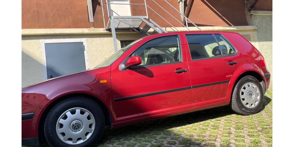 VW Golf 119.000 km 3.995 &euro; Heilbronn 74074