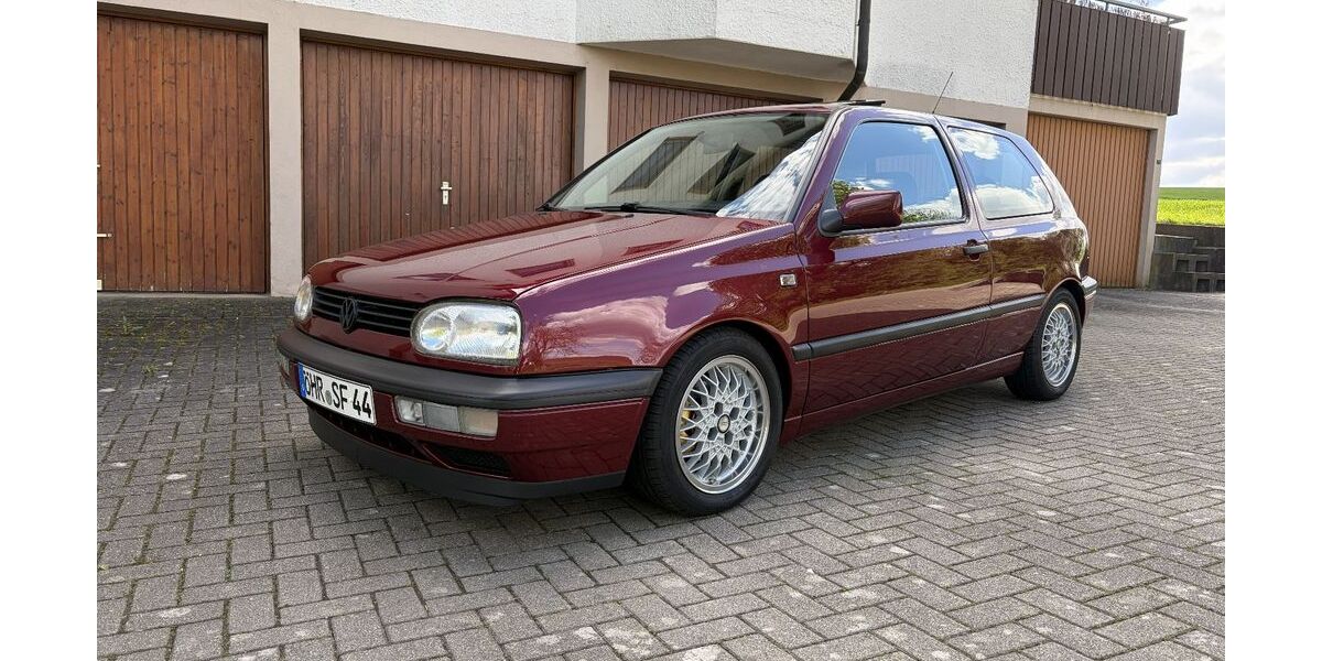 VW Golf 151.000 km 6.190 &euro; Bretzfeld 74626