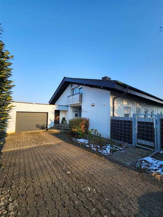 Haus zum Kaufen in Sinsheim 739.000 € 243 m²