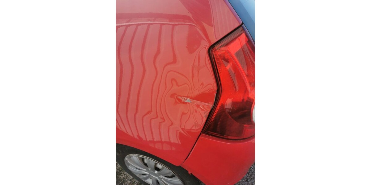 Dacia Sandero 123.400 km 1.390 € Backnang 71522