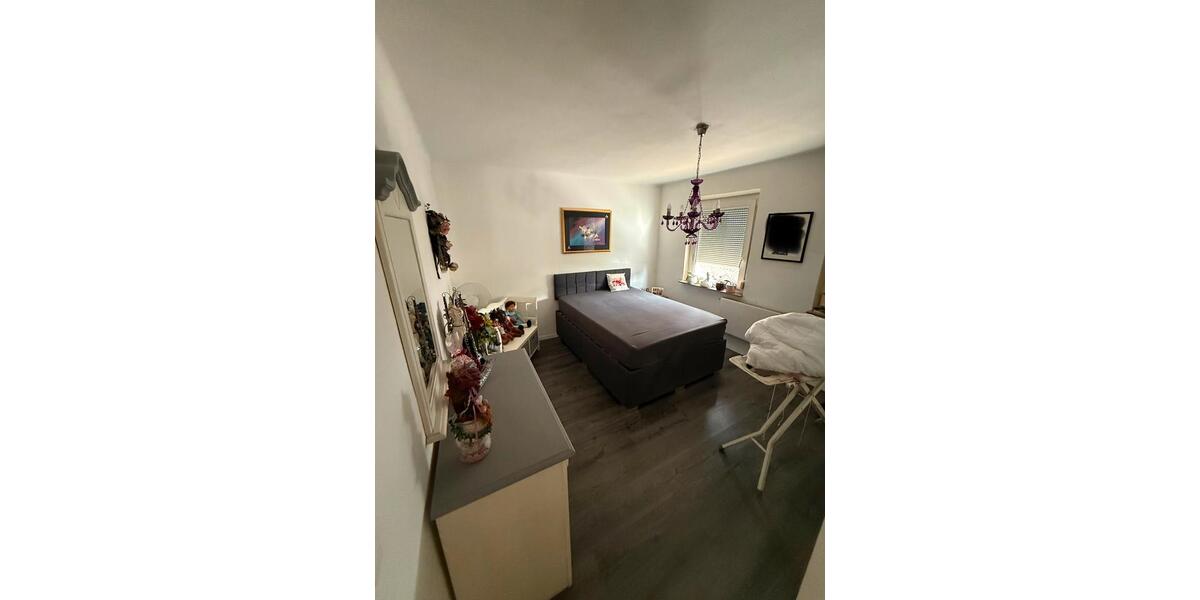 Mehrfamilienhaus, Wohnhaus Marbach am Neckar - 7 Zimmer, 165 m&sup2;, 390.000&euro; | Angebot:27200397