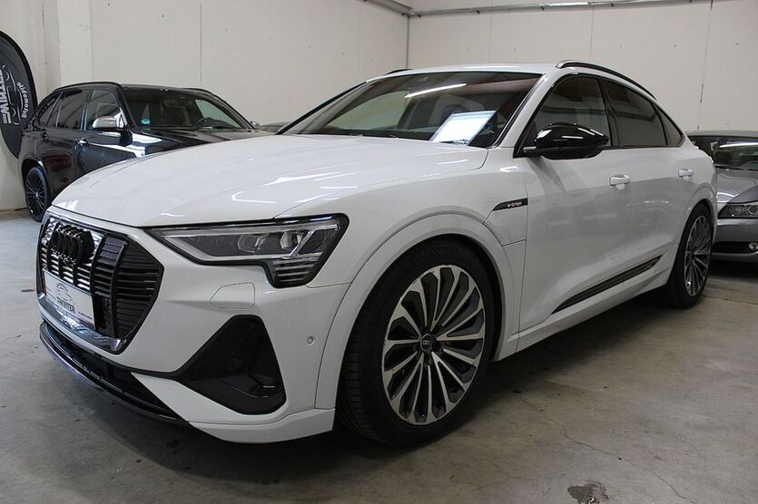 Audi e-tron 119.772 km 25.899 € Häfnerhaslach 74343