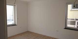 Erdgeschoßwohnung Heilbronn - 4 Zimmer, 120 m&sup2;, 1.230&euro; | Angebot:26700118
