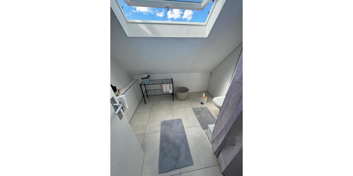 Dachgeschoßwohnung Kirchheim am Neckar - 1.5 Zimmer, 33 m&sup2;, 825&euro; | Angebot:26687964