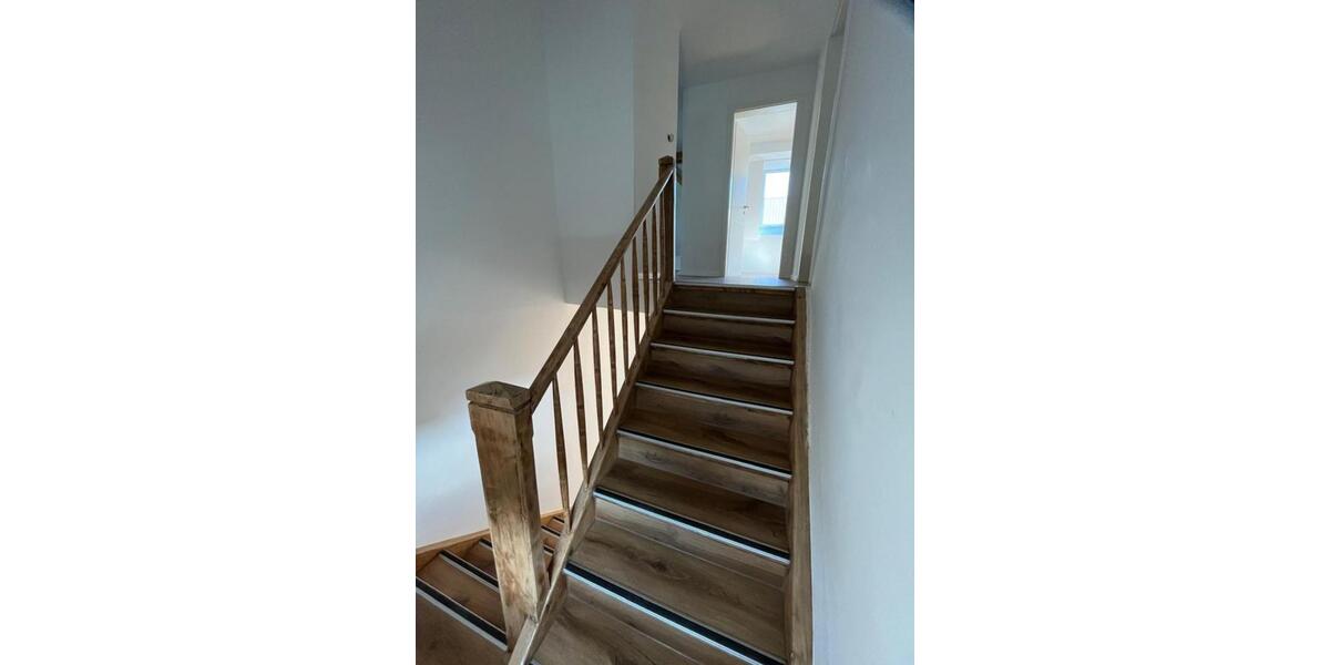 Einfamilienhaus Pfaffenhofen - 6 Zimmer, 200 m&sup2;, 1.750&euro; | Angebot:24700311