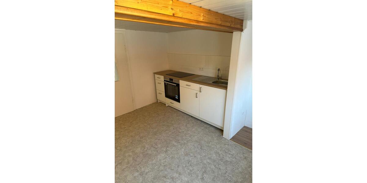 Dachgeschoßwohnung Gundelsheim - 3 Zimmer, 65 m&sup2;, 700&euro; | Angebot:26415084