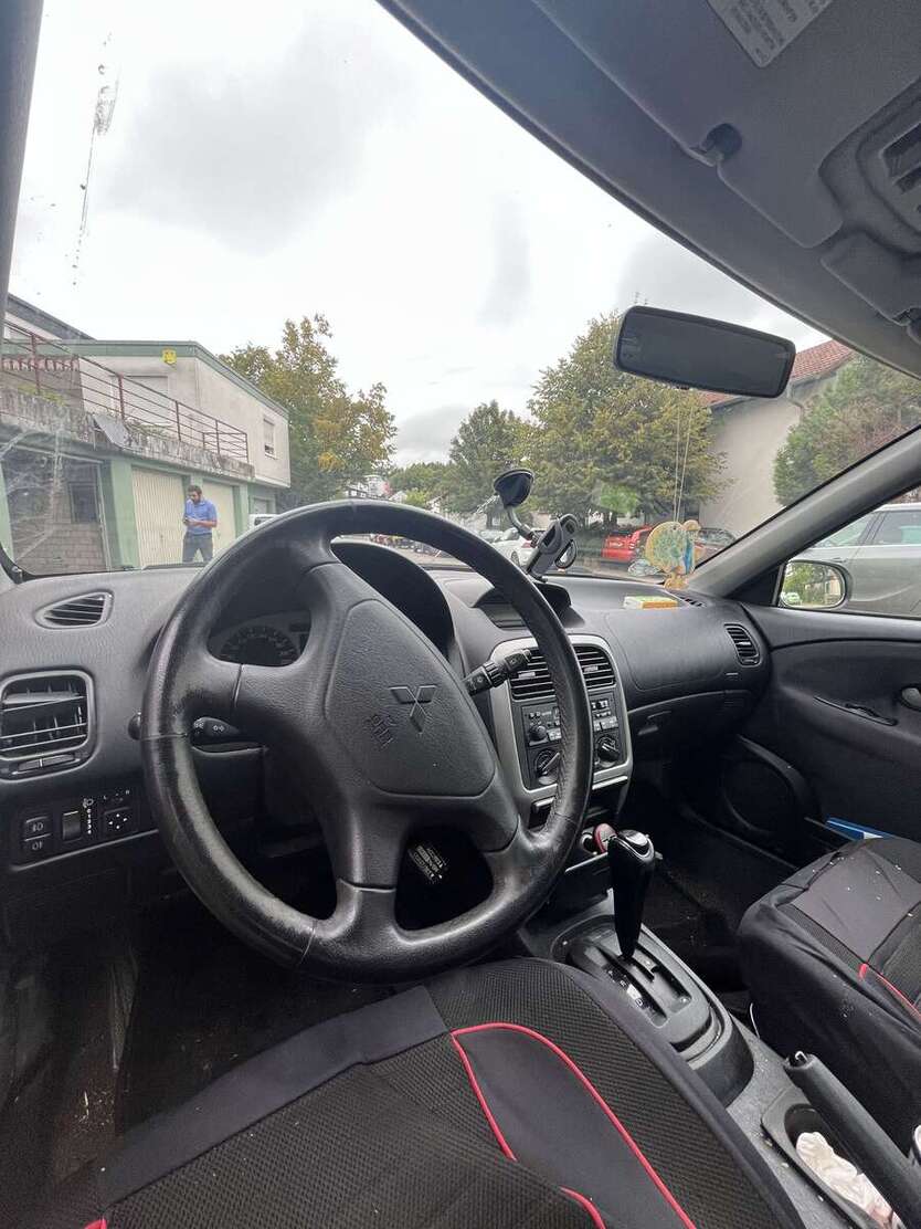 Mitsubishi Carisma 152.000 km 3.800 € Mosbach 74821