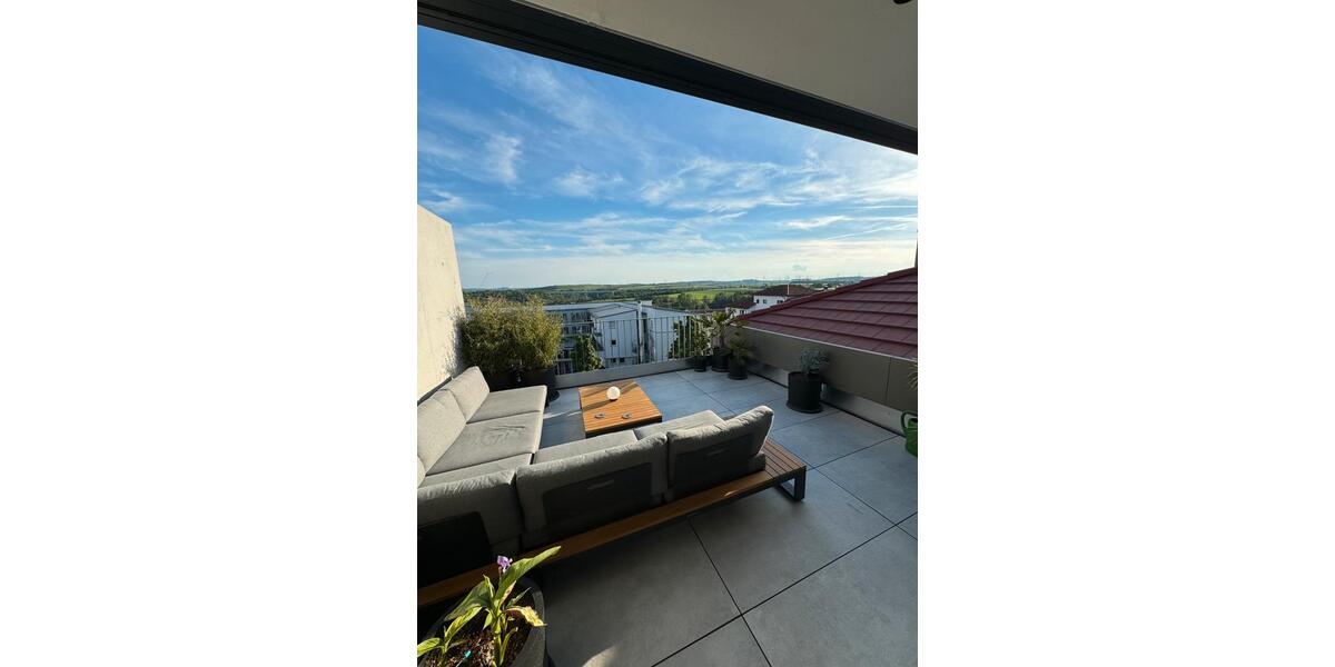 Exklusive Penthousewohnung mit 2 Dachterrassen und lux. Ausstatt. 3.5 zimmer