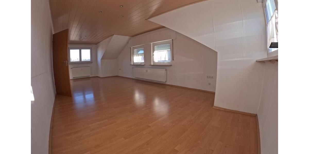 Ruhige 3Zi. DG-Etagenwohnung – 2 Jahre befristet zu vemieten 3 zimmer