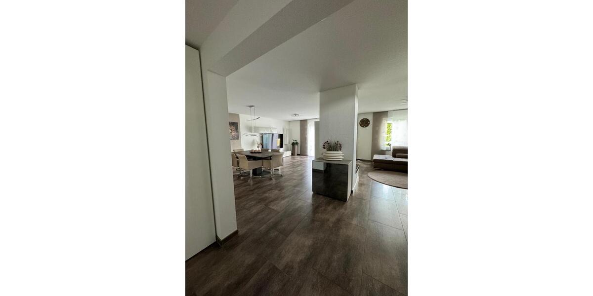 Doppelhaushälfte Brackenheim - 4.5 Zimmer, 145 m&sup2;, 740.000&euro; | Angebot:26074032