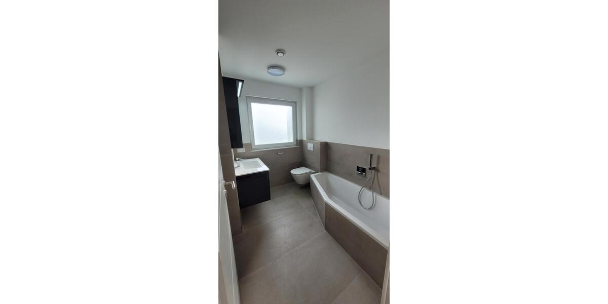 Etagenwohnung Bad Friedrichshall - 4 Zimmer, 91 m&sup2;, 1.400&euro; | Angebot:26687950