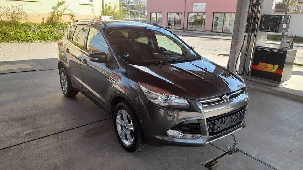 Ford Kuga 244.880 km 9.400 € Öhringen 74613