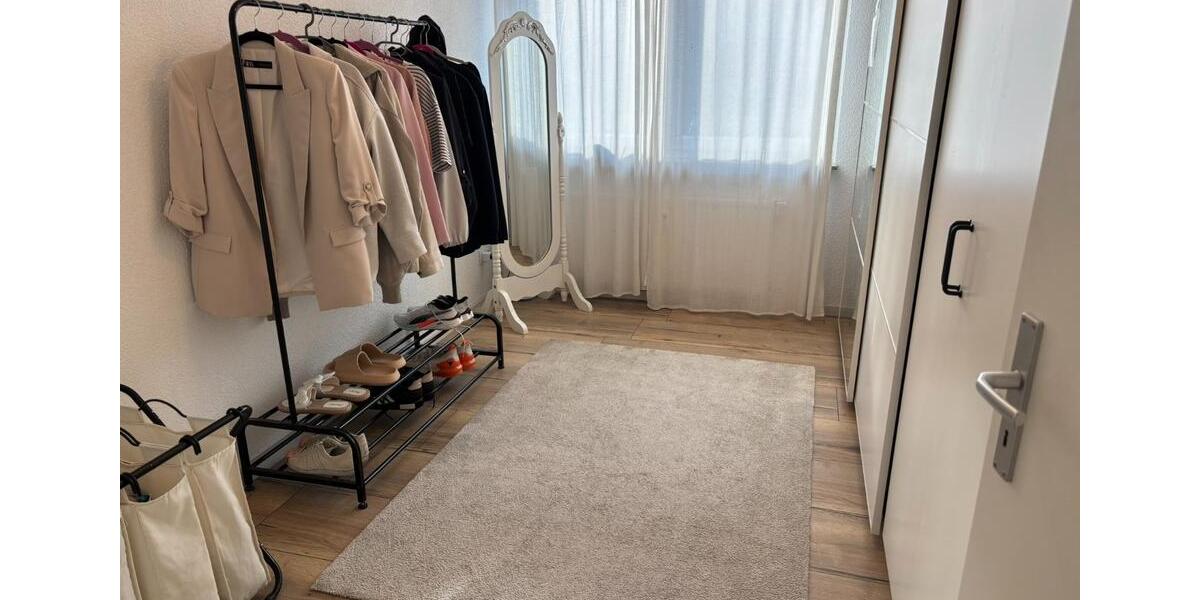 Familienfreundliche 5-Zimmer-Wohnung mit Balkon, Garten & Garage 5 zimmer