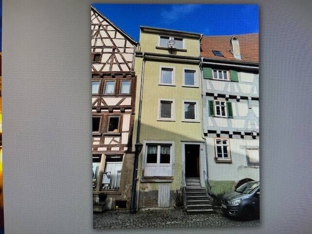 Wir bieten an: Reihenmittelhaus mit Denkmalschutz