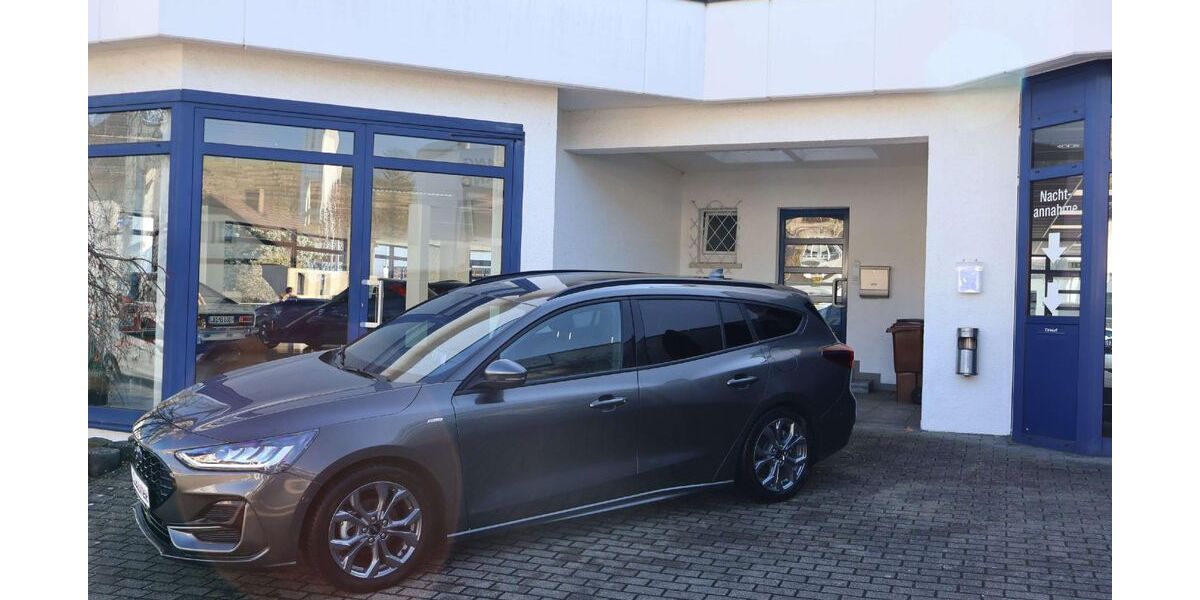Ford Focus 14.300 km 26.850 &euro; Besigheim 74354