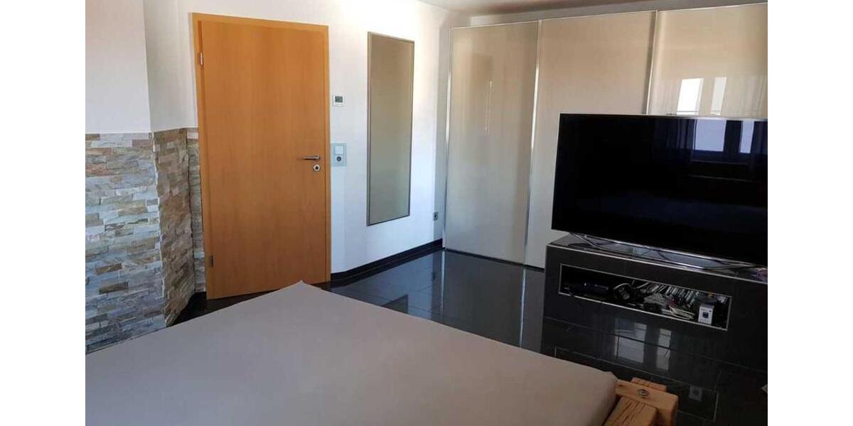 Doppelhaushälfte Bad Rappenau - 8 Zimmer, 213 m&sup2;, 530.000&euro; | Angebot:26830263